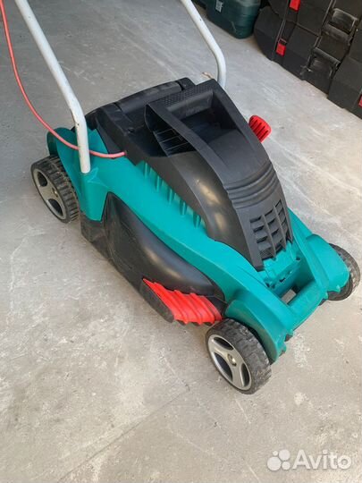 Газонокосилка Bosch Rotak 40