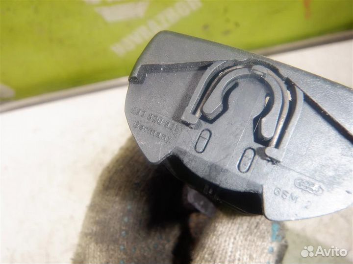 Дефлектор воздушный Ауди 80 90 Б3