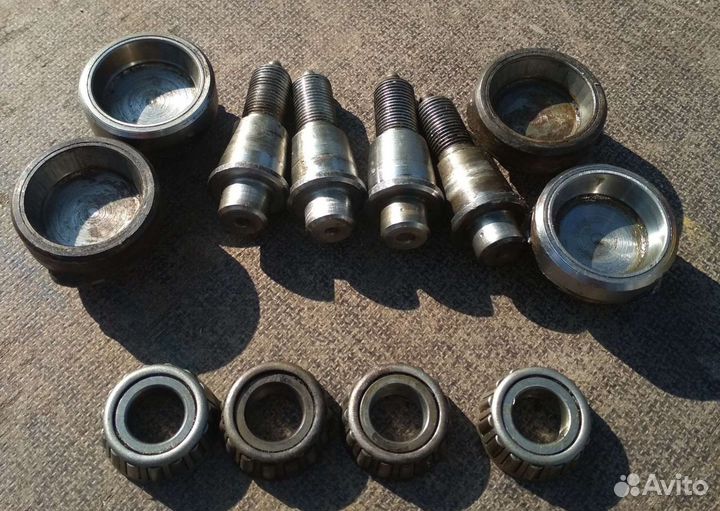 Шкворня УАЗ на подшипниках