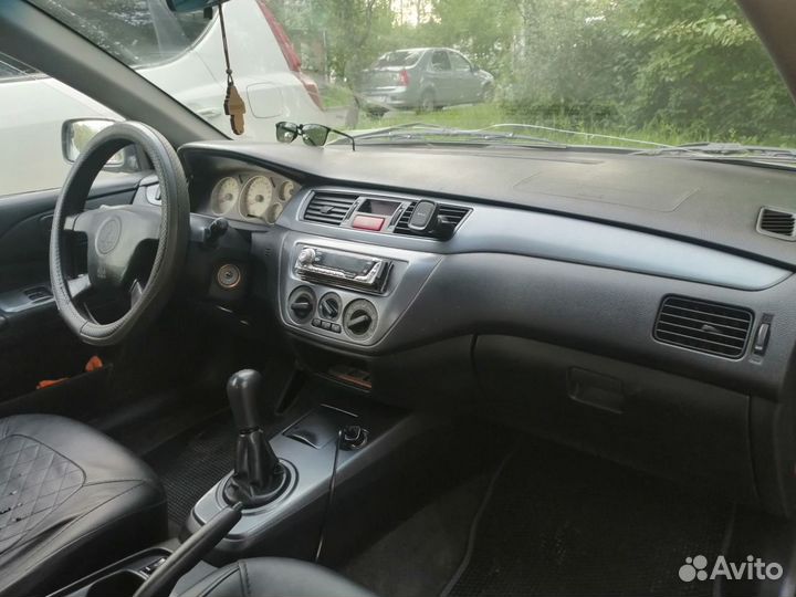 Mitsubishi Lancer 1.6 МТ, 2005, 288 500 км