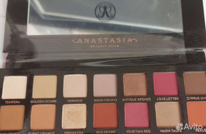 Anastasia Beverly Hills Modern Renaissance