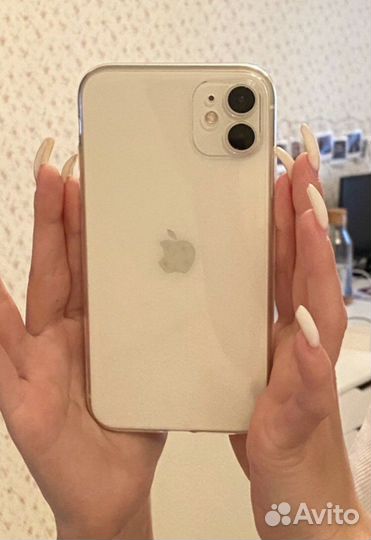 Чехол на iPhone 11