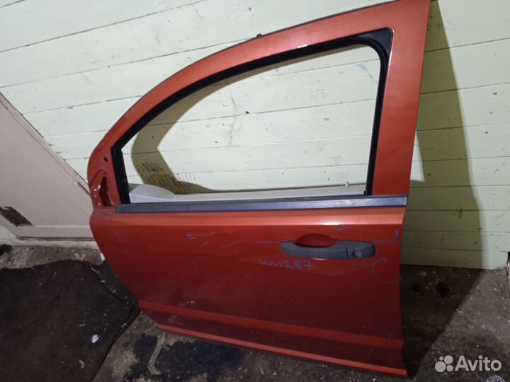Дверь передняя левая Додж Калибр Dodge Caliber