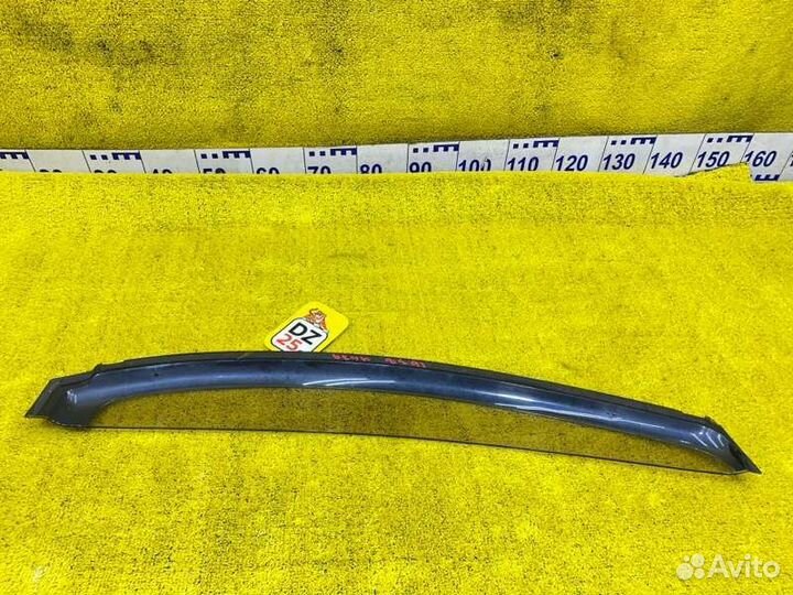 Ветровик на дверь передний левый Toyota