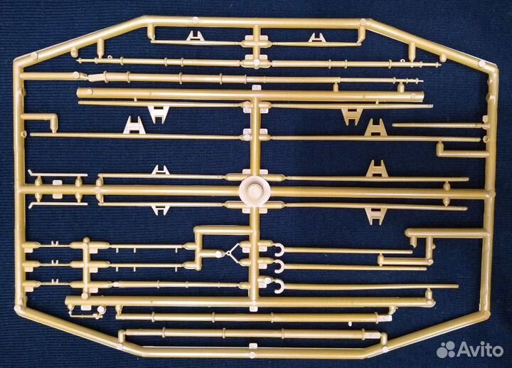 Модель парусного барка Товарищ Огонек 1/200