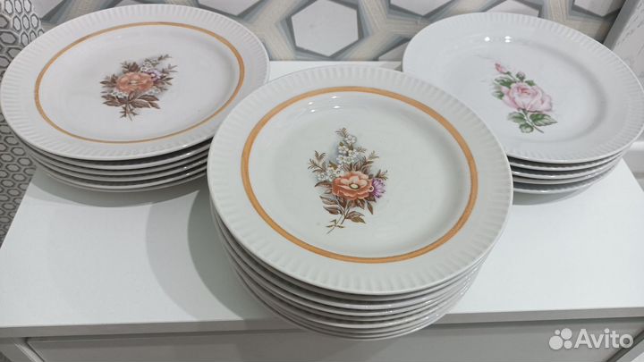 Тарелки кастрюли сковороды контейнер крышки турка