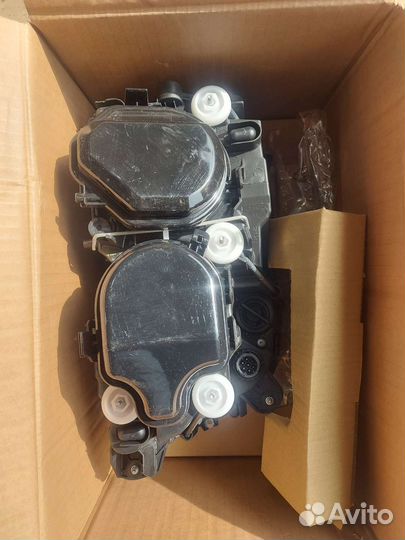 Mercedes Actros фара левая