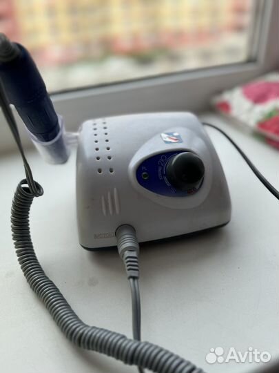 Аппарат для маникюра strong 210