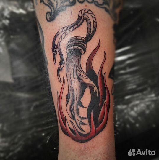 Татуировка за расходники чб олдскул графика