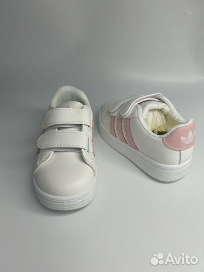 Кроссовки под adidas