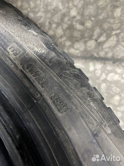 Pirelli Ice Zero 2 235/50 R18 101H