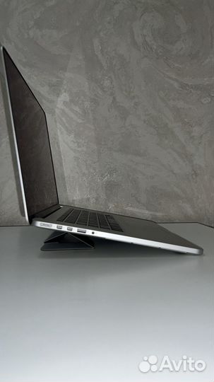 MacBook Pro 15 2015 i7 2.8GHz 16GB 256SSD