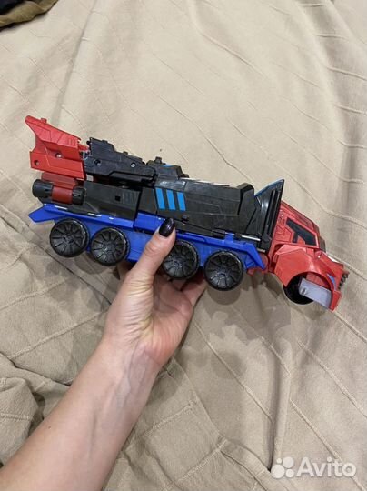 Робот трансформер hasbro