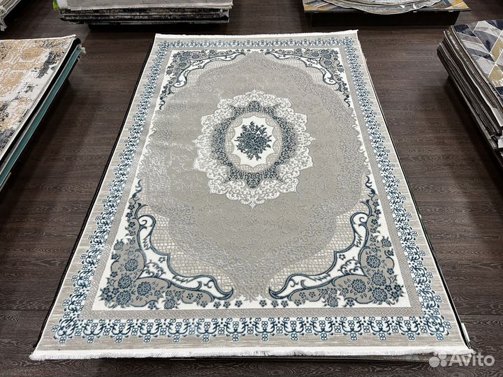 Ковер новый 2х2.9