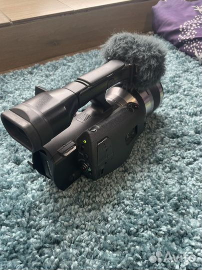 Видеокамера Sony Nex VG 20