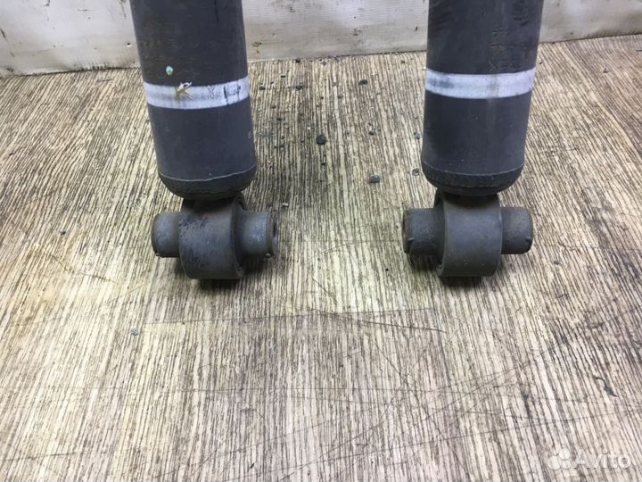 Амортизаторы Toyota Prius III (2009—2011)