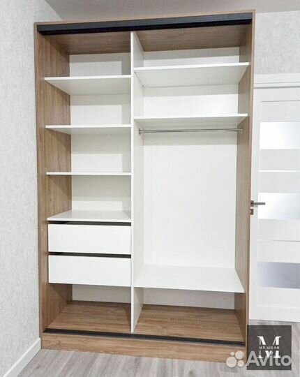 Шкаф с зеркалом