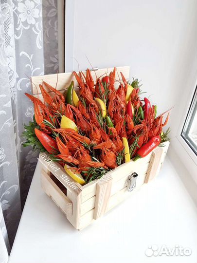 Сундук с раками