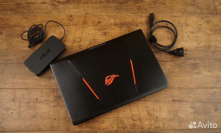 Игровой Asus ROG strix