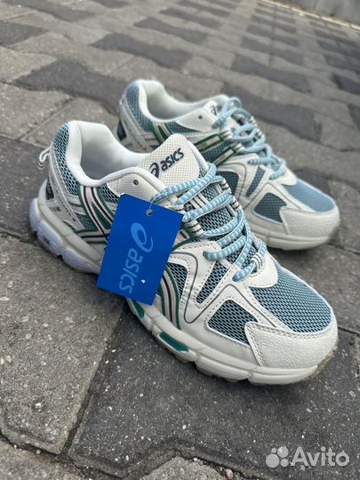 Кроссовки asics