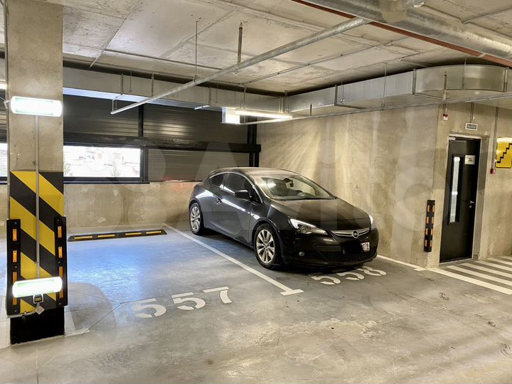 Машиноместо, 14 м²