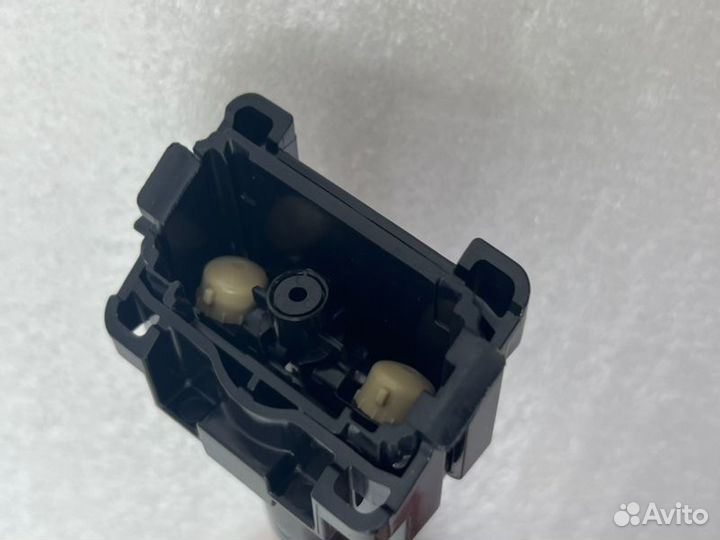 Омыватель фар передний правый Toyota Camry V70