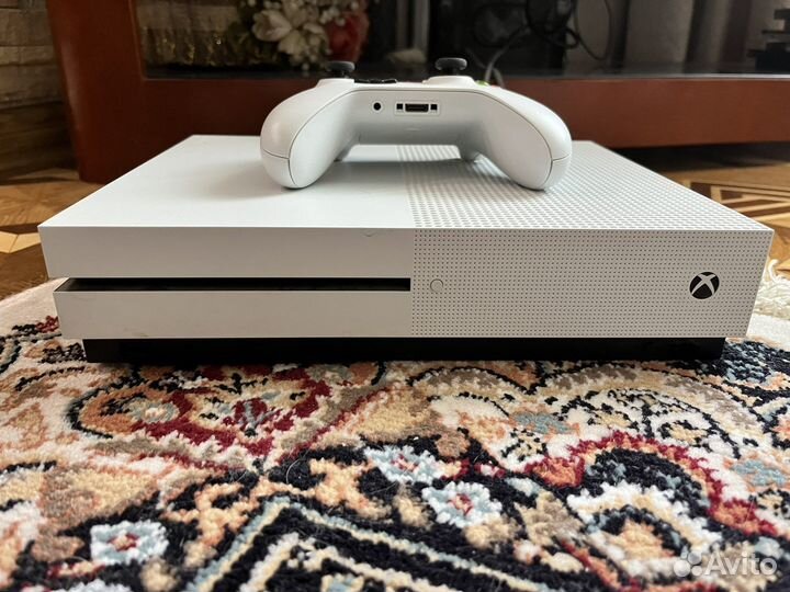 Xbox One S