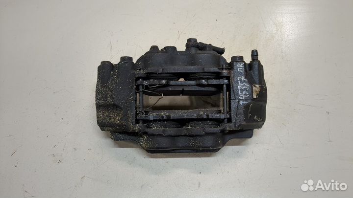 Суппорт Mitsubishi Pajero, 2007