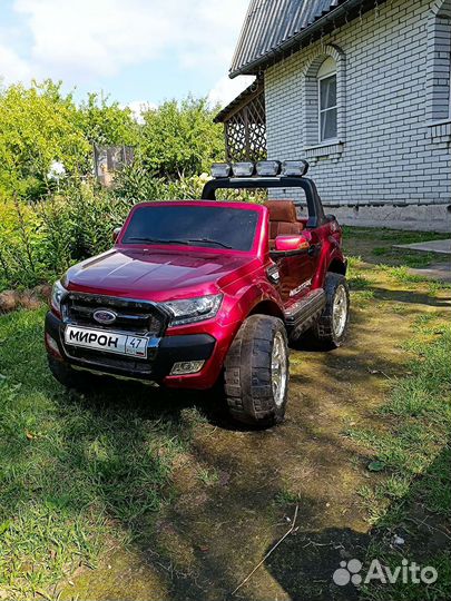 Детский электромобиль двухместный бу