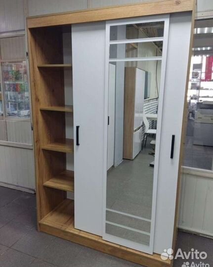 Вместительный шкаф купе