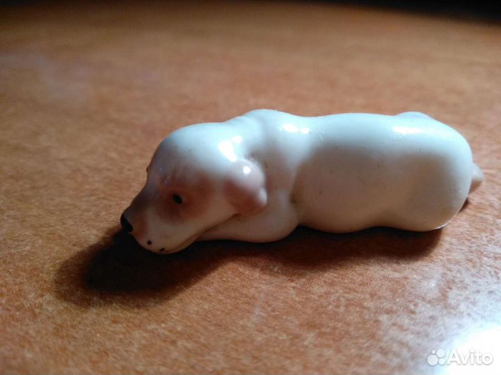 Фарфоровый щенок