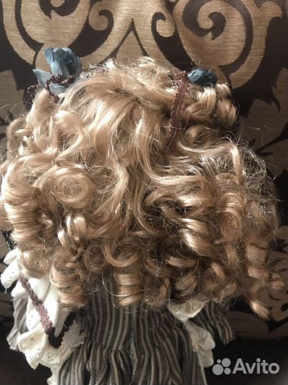 Кукла фарфоровая коллекционная Little Queen