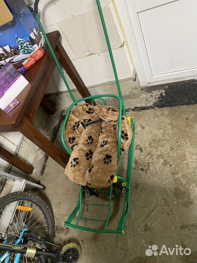 Санки на колесиках