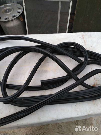 Уплотнительная резинка дверей газель