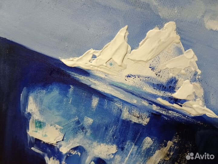 Айсберг в океане