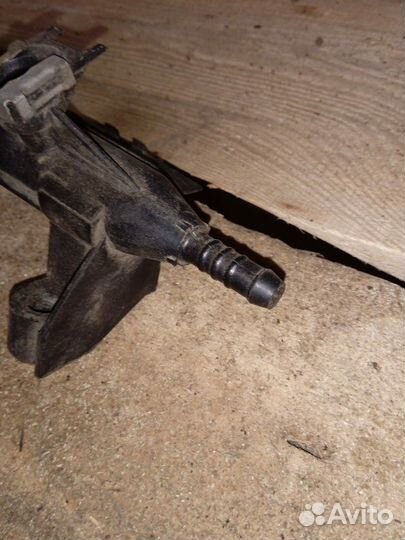 Топливная рейка Skoda Октавиа седан 1.6 BSE 2010