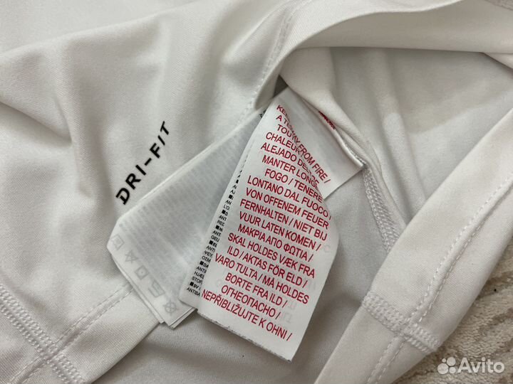 Спортивные майки Nike 10 лет и шорты adidas 9 лет