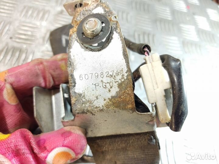 Ответная часть ремня безопасности Mazda 3 BK бк