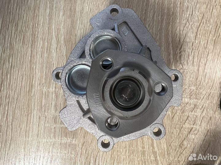 Водяной насос автомобильный (помпа) Dolz O263