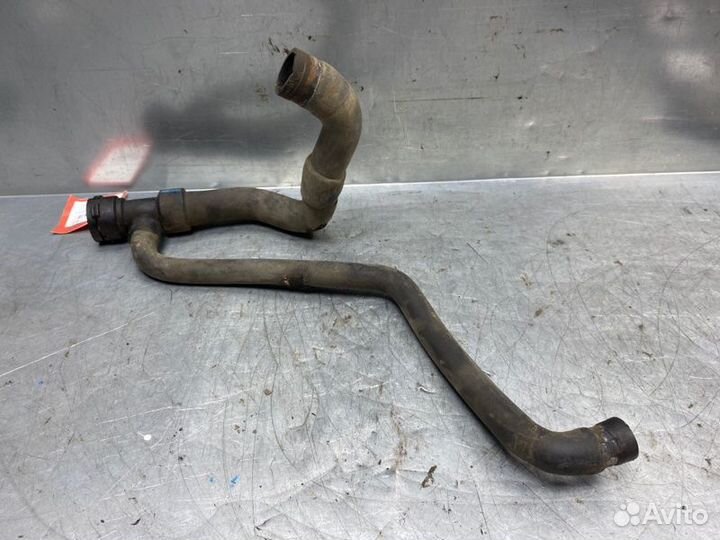 Патрубок радиатора Volkswagen Passat B5