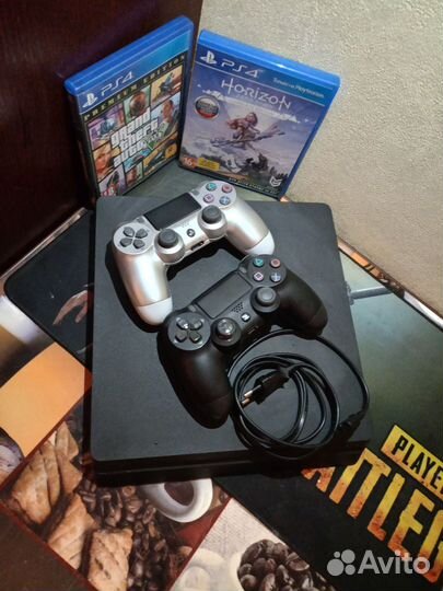 Sony playstation 4 slim