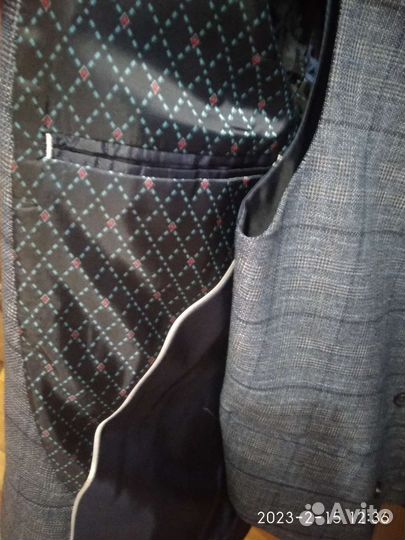 Костюм мужской