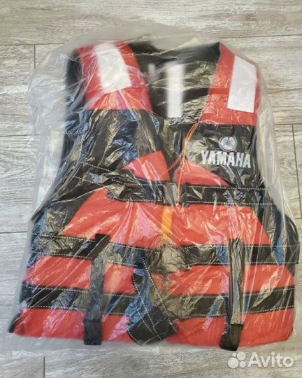 Спасательный жилет Yamaha