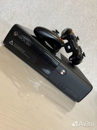 Приставка Xbox 360