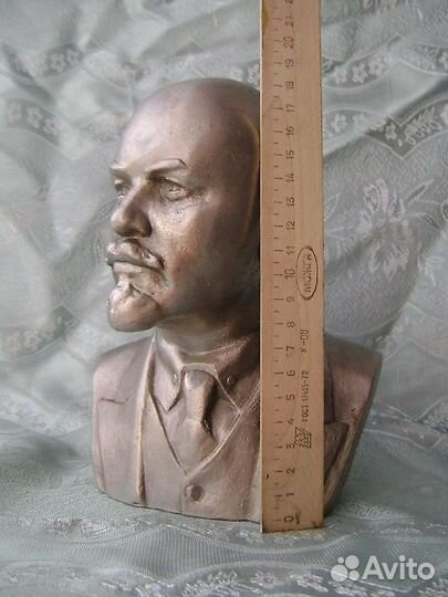 Бюст ленина