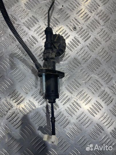 Главный цилиндр сцепления Chevrolet Cruze седан