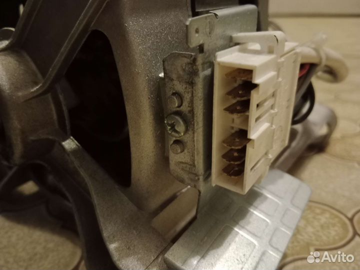 Двигатель стиральной машины