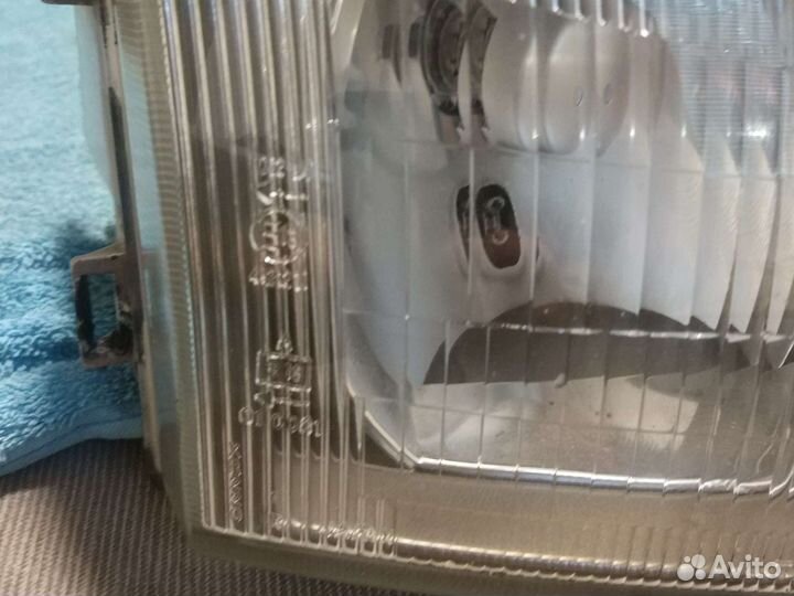 Фара Mitsubishi space gear