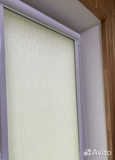 Рулонные шторы в коробе и с направляющими O9748