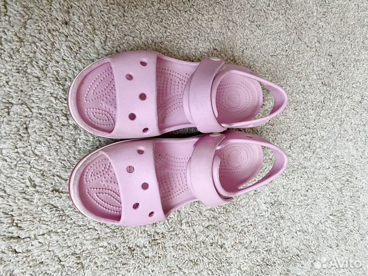 Сандалии crocs j2